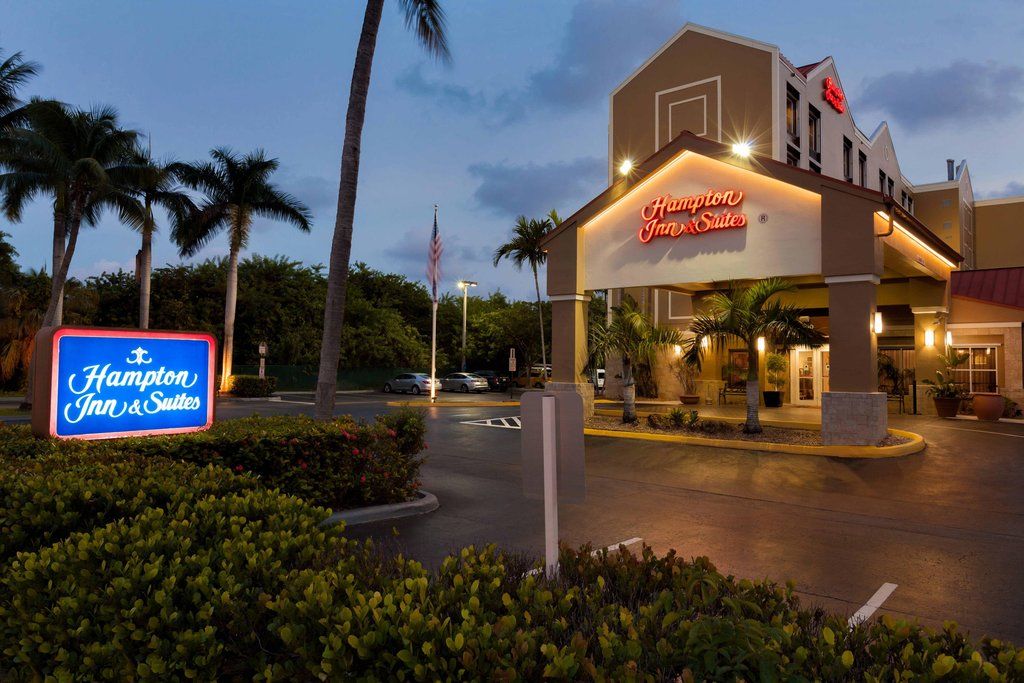 Hampton Inn & Suites Ft.Lauderdale Airport South Dania Beach Exterior photo